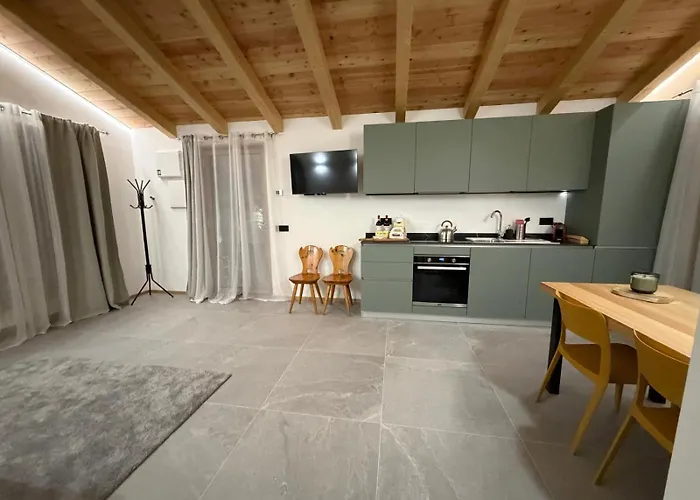 Maison Ginclo' דירה איאס