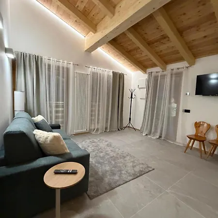 Maison Ginclo' * 阿亚斯