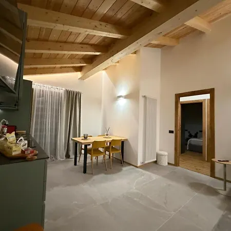 Maison Ginclo' 阿亚斯